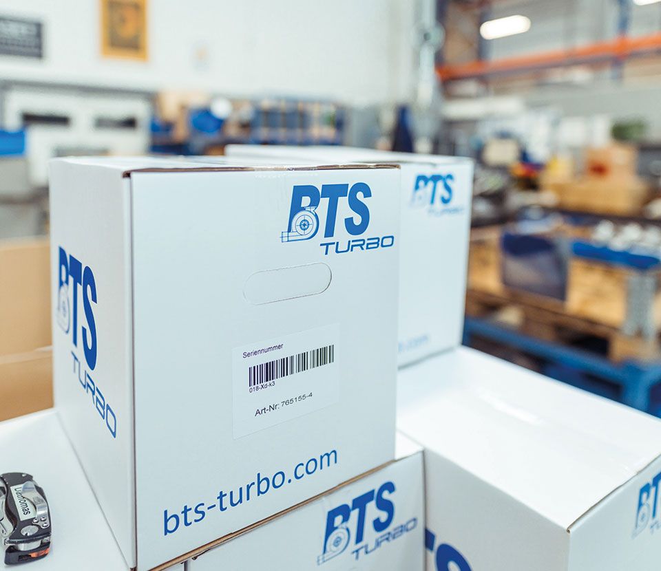 Pakete mit Logos BTS Turbo